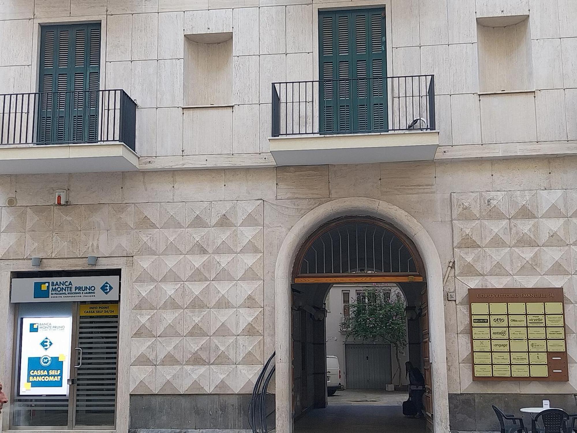 Casa Vacanza La Maison De Losyram Art Salerno Dış mekan fotoğraf