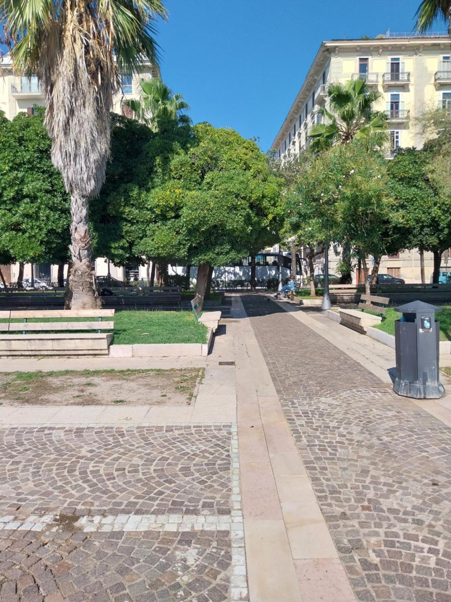 Casa Vacanza La Maison De Losyram Art Salerno Dış mekan fotoğraf