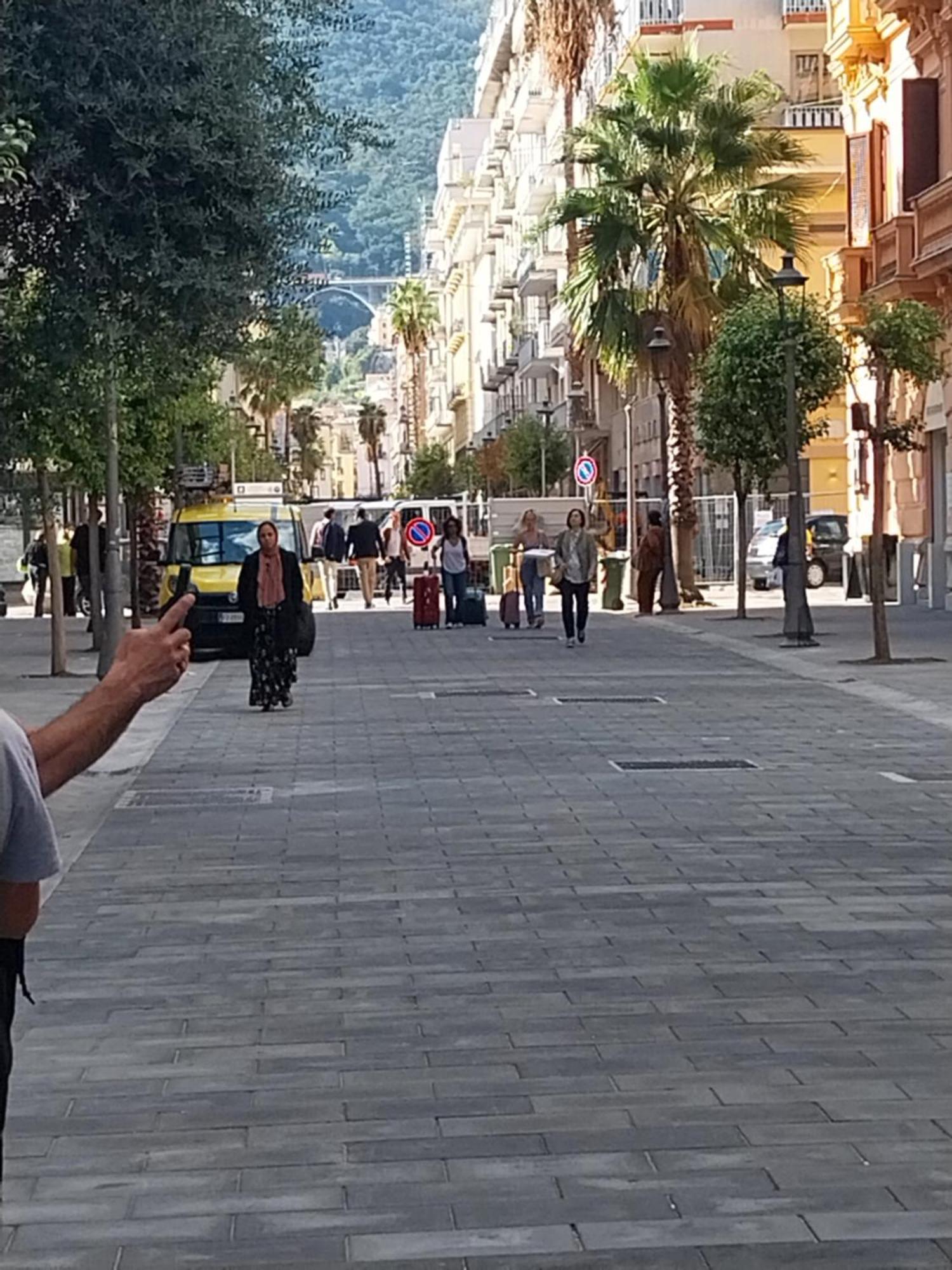 Casa Vacanza La Maison De Losyram Art Salerno Dış mekan fotoğraf